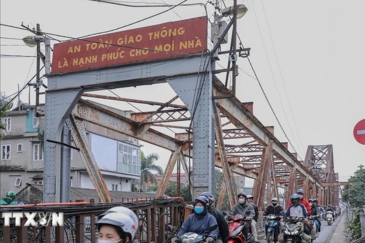 Dự kiến thông tàu qua cầu Long Biên từ 18 giờ ngày 9-2