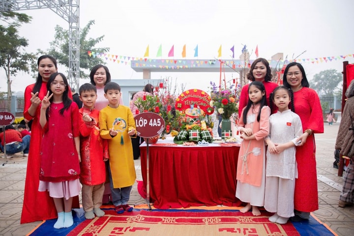 Ngày hội bánh chưng “Giữ lửa truyền thống - Tết ấm yêu thương”