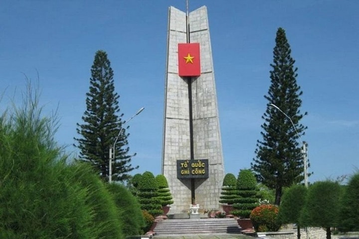 Trao Bằng Tổ quốc ghi công cho 49 Anh hùng liệt sĩ biệt động Sài Gòn - Gia Định