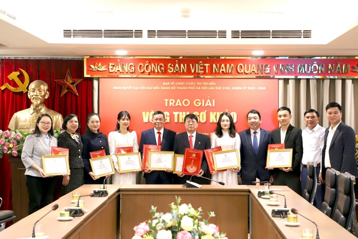 Trao giải vòng sơ khảo Cuộc thi tìm hiểu Nghị quyết Đại hội Đảng bộ TP Hà Nội lần thứ XVIII