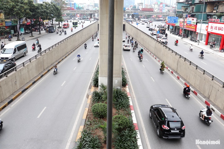 Giao thông Hà Nội thông thoáng trong ngày làm việc cuối cùng trước kỳ nghỉ Tết