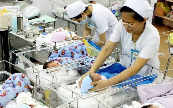 Phấn đấu đến 2030, 100% tỉnh, thành phố có chính sách hỗ trợ sinh con
