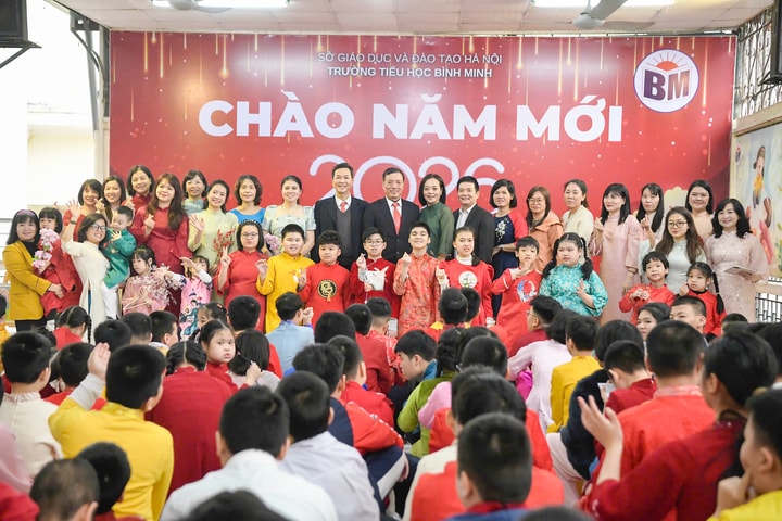 Chăm lo để mọi người dân đều có xuân