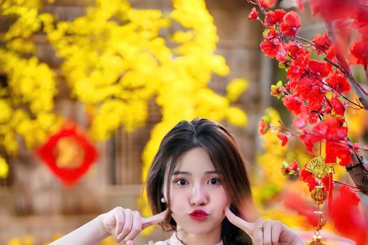 Cô gái rửa bát hát “Mình là người yêu cũ” đạt 4,2 triệu lượt xem