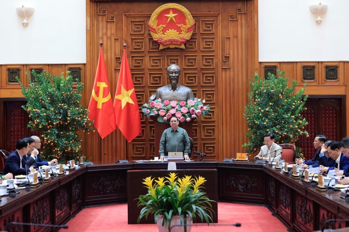Đảm bảo trước 29 Tết hoàn thành cầu phao qua sông Lô
