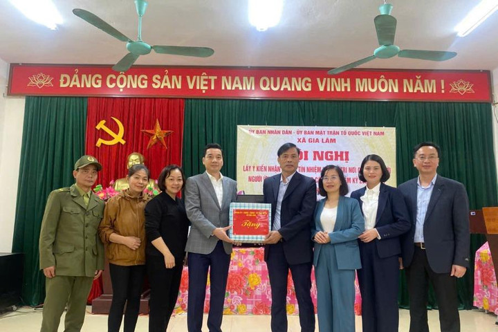 Lãnh đạo xã Gia Lâm thăm, chúc Tết các  cơ sở tôn giáo, tổ dân phố trên địa bàn