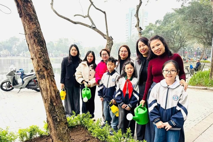 Tuổi trẻ Thủ đô chung tay giữ phố sạch, Tết xanh