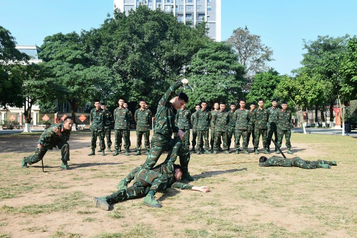 Tết đặc biệt của những người giữ bình yên cho Thủ đô