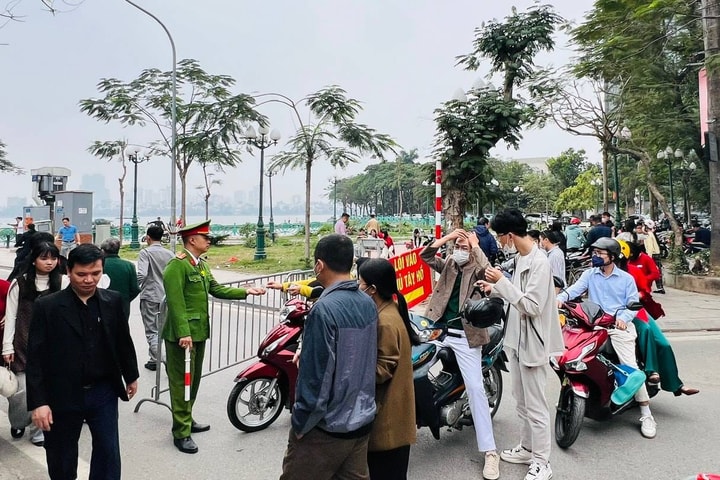 Trông xe miễn phí dịp Tết: Giải pháp thiết thực tạo thuận lợi cho người dân và du khách