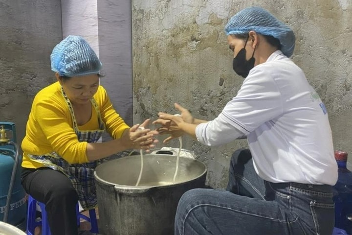 Hương vị Tết trong bát cháo se đậm tình người ở Hoài Đức