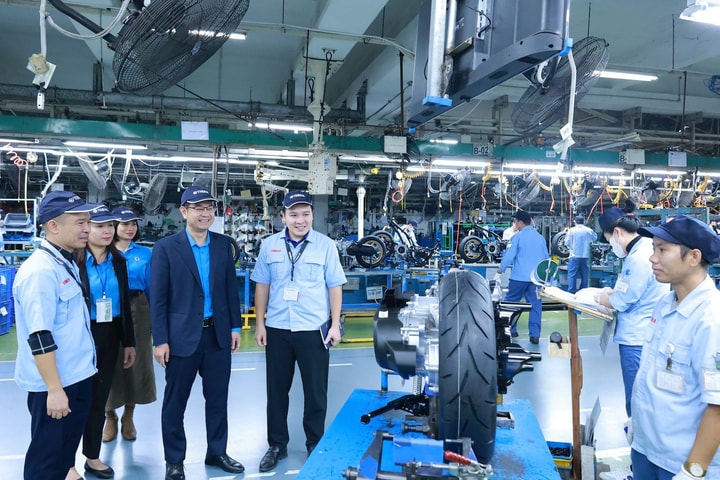 Đoàn viên, người lao động Thủ đô thi đua đổi mới sáng tạo, đẩy mạnh chuyển đổi số