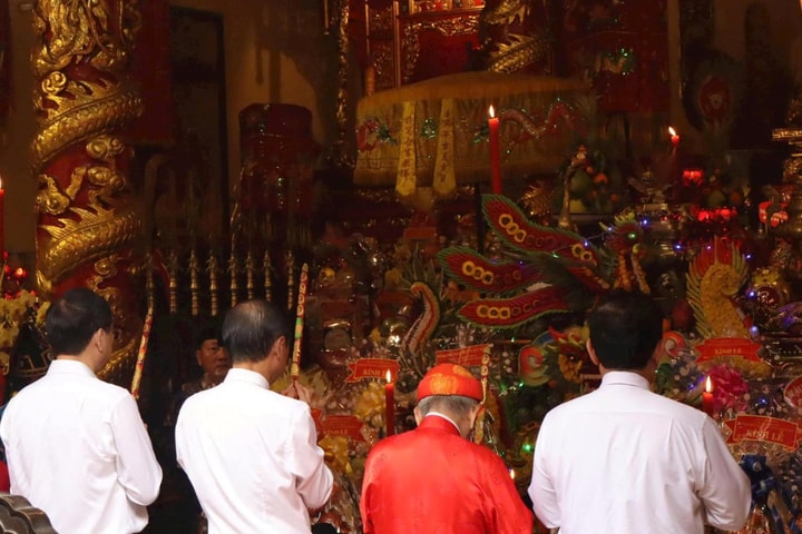 Người dân TP Hồ Chí Minh tham gia lễ Khai hạ - Cầu an đầu năm