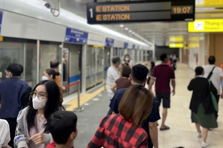 Tuyến metro số 1 vận chuyển gần 600.000 lượt khách dịp Tết Nguyên đán 2026