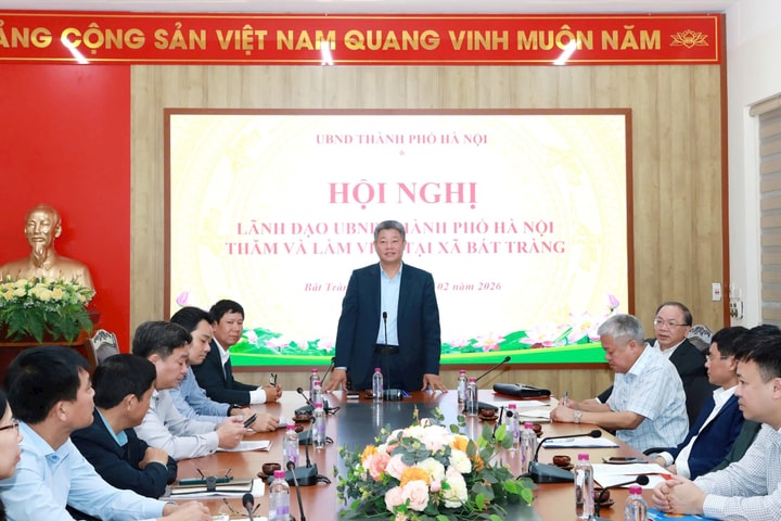 Phó Chủ tịch UBND thành phố Hà Nội Nguyễn Mạnh Quyền làm việc tại Bát Tràng, Thư Lâm