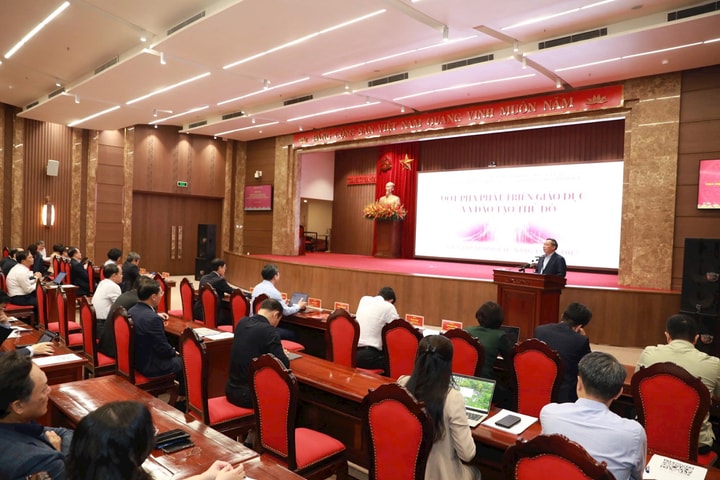 Hà Nội triển khai thực hiện ngay các nghị quyết chiến lược của Bộ Chính trị