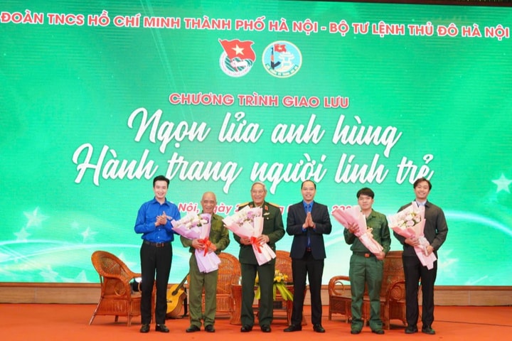 Ngọn lửa anh hùng – Hành trang người lính trẻ