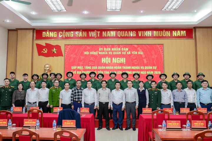 Xã Yên Bài gặp mặt thanh niên lên đường nhập ngũ năm 2026