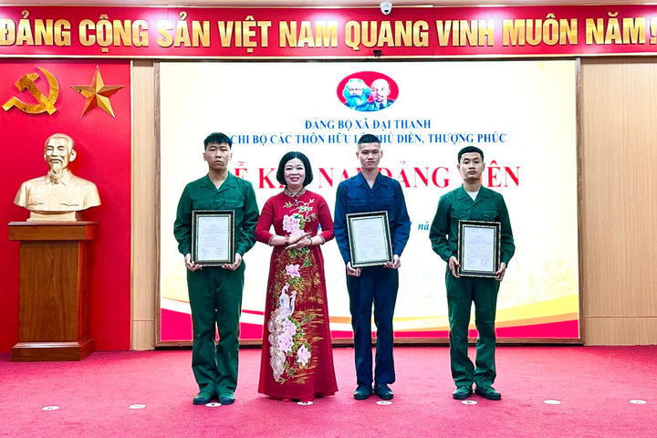 Xã Đại Thanh: Kết nạp 3 đảng viên là thanh niên xung phong nhập ngũ năm 2026