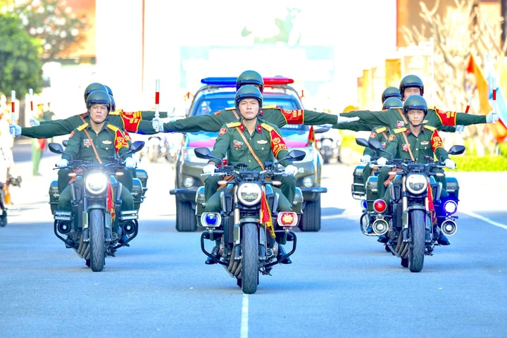 Lực lượng vũ trang TP Hồ Chí Minh ra quân huấn luyện năm 2026