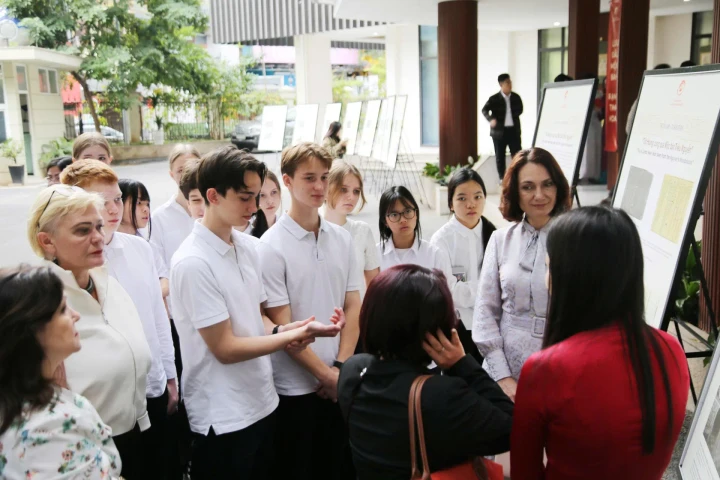 Đưa Châu bản, Mộc bản đến gần thế hệ trẻ
