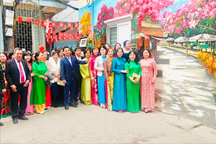 Hội Liên hiệp phụ nữ phường Đông Ngạc ra mắt mô hình “Tổ dân phố văn hóa kiểu mẫu”