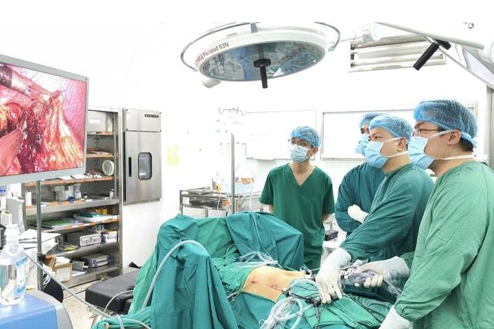 Chủ quan không tái khám, người phụ nữ suýt vỡ nang gan