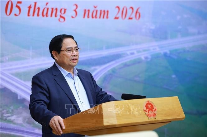 Thủ tướng: Thúc đẩy phát triển hạ tầng giao thông, đóng góp thực hiện mục tiêu tăng trưởng 2 con số
