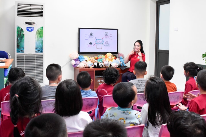 Hoàn thiện chính sách, đáp ứng đặc thù hoạt động công việc của giáo viên mầm non