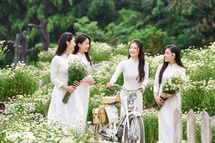 Lan tỏa nét duyên phụ nữ Hà thành trong nhịp sống hiện đại