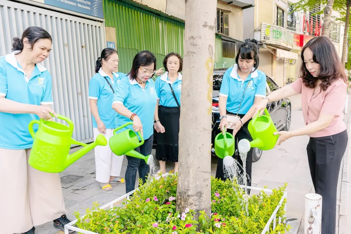 Phụ nữ Thủ đô chung tay giải quyết các “điểm nghẽn” của thành phố