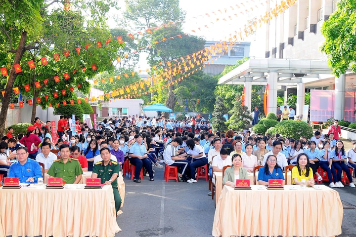 Thành phố Hồ Chí Minh: phường Bình Tiên sôi nổi chương trình “Chào thế hệ công dân số” năm 2026