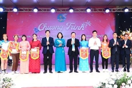 Phụ nữ xã Dân Hòa tổ chức nhiều hoạt động kỷ niệm Ngày Quốc tế phụ nữ 8-3