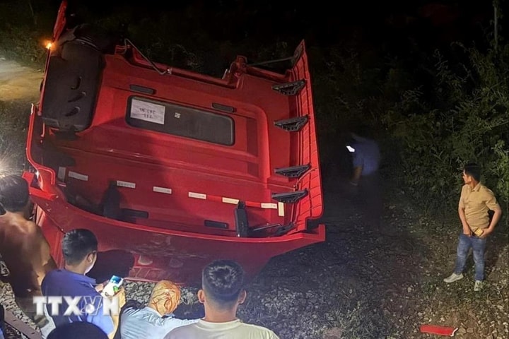 Khởi tố vụ án hình sự vụ tàu hỏa húc văng xe tải trọng lớn tại Quảng Ngãi