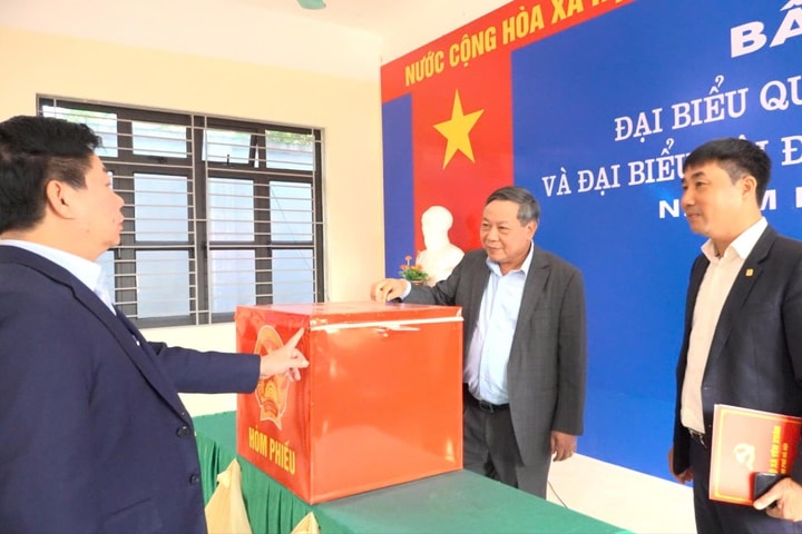 Đoàn công tác số 1 Thành ủy Hà Nội kiểm tra công tác chuẩn bị bầu cử tại xã Yên Xuân