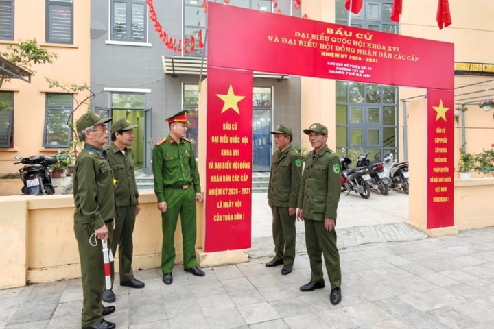 Những "cánh tay nối dài" giữ bình yên ngày hội lớn của Thủ đô