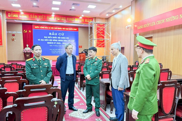 Công an phường Nghĩa Đô bảo đảm an toàn ngày bầu cử