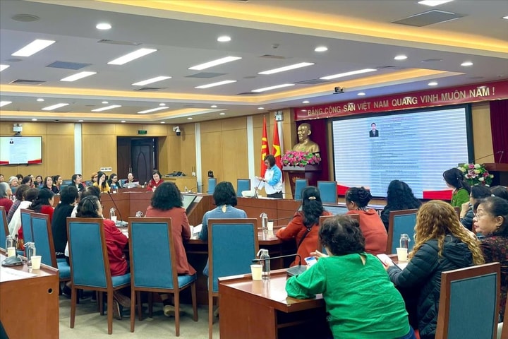 Phụ nữ phường Đống Đa góp tiếng nói trách nhiệm, gửi gắm niềm tin vào các ứng cử viên