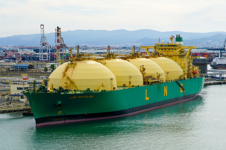 Nhu cầu sưởi ấm tăng cao, EU nhập khẩu kỷ lục LNG