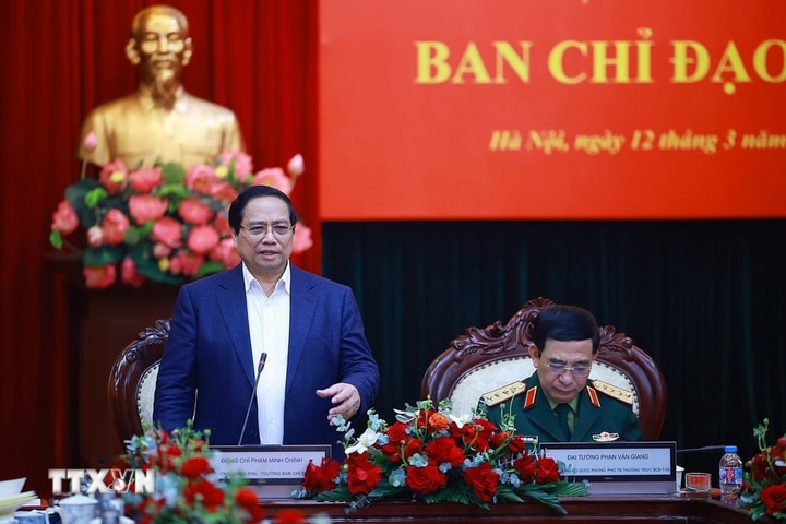 Thủ tướng: Phát huy tinh thần tự lực, tự cường, tự chủ phát triển công nghiệp quốc phòng