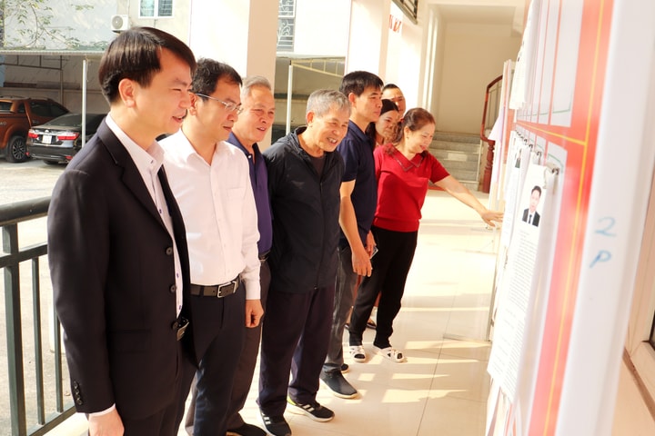 Kiểm tra công tác chuẩn bị bầu cử tại các tổ dân phố của phường Kiến Hưng