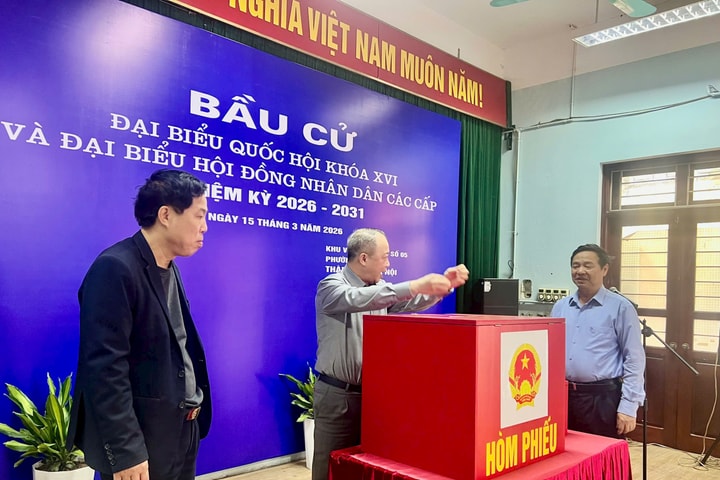 Công tác chuẩn bị tại các điểm bỏ phiếu phường Phú Diễn: Nhiều cách làm khoa học, hiệu quả