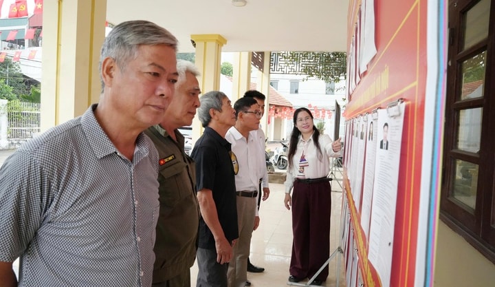 Giám sát công tác chuẩn bị bầu cử tại phường Yên Nghĩa
