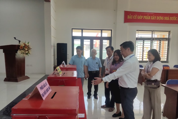 Người thương binh 80 tuổi và niềm tự hào qua những mùa bầu cử