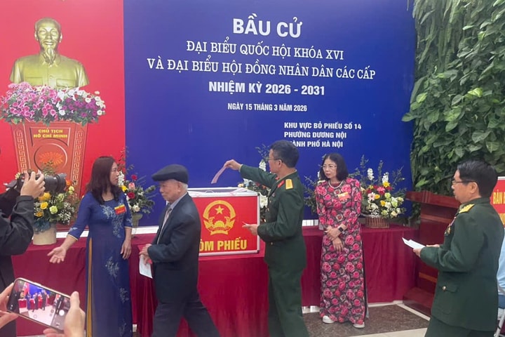Nô nức không khí bầu cử tại phường Dương Nội