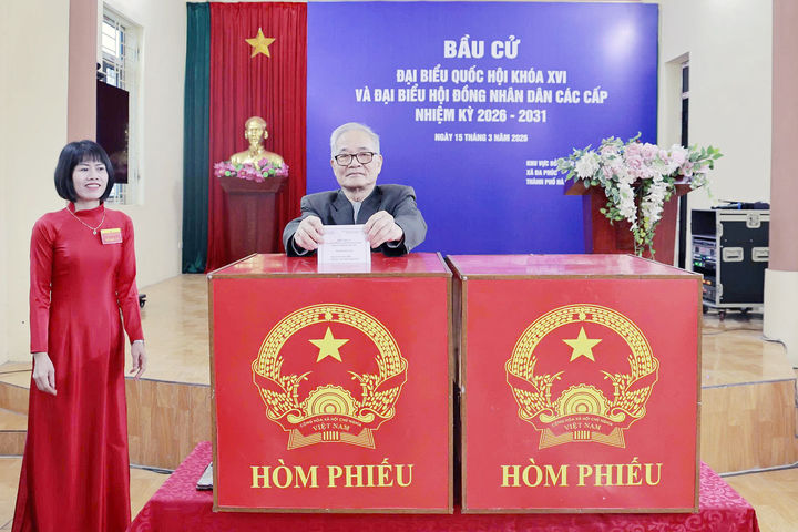 Đến 10 giờ đã có 22.800 cử tri xã Đa Phúc đã đi bầu cử đại biểu đại diện ý chí và nguyện vọng của nhân dân