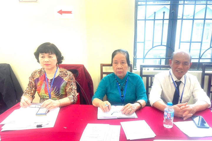 Những người “giữ nhịp” thầm lặng cho ngày hội bầu cử ở Yên Hòa
