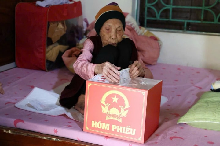 Minh Châu hoàn tất bầu cử sớm: 100% cử tri tham gia bỏ phiếu