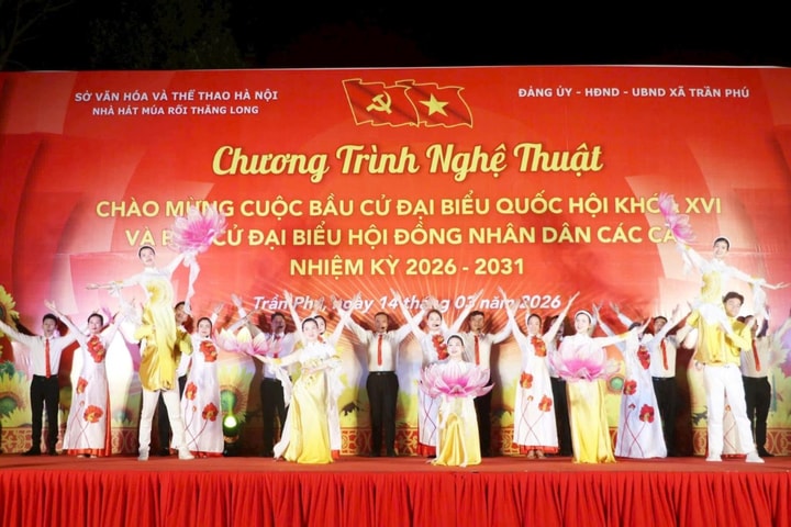 Đêm nghệ thuật tiếp lửa tinh thần cử tri Trần Phú trước ngày hội lớn