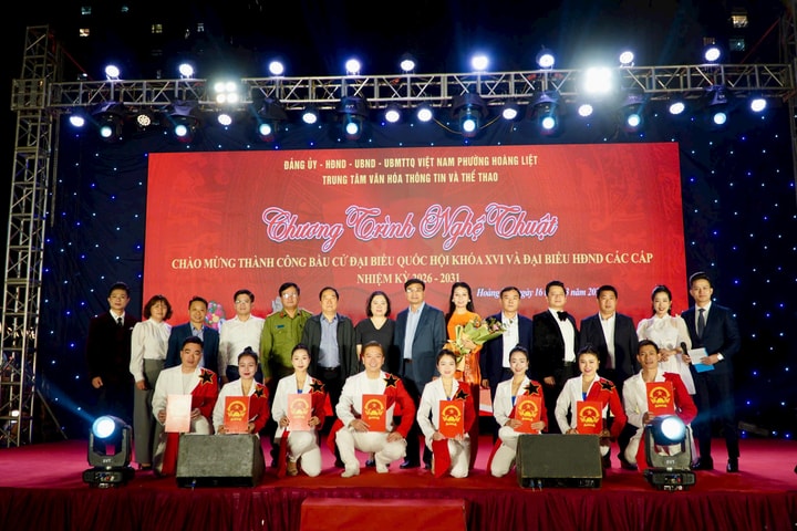 Hoàng Liệt: Hơn 1.000 người tham dự chương trình văn nghệ chào mừng thành công cuộc bầu cử