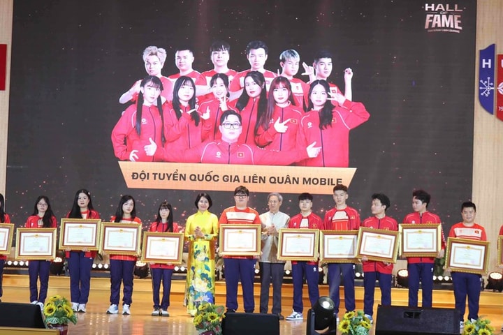 Tuyển Liên Quân Mobile Việt Nam và GAM Esports được tôn vinh tại lễ vinh danh đặc biệt của thể thao điện tử Việt Nam